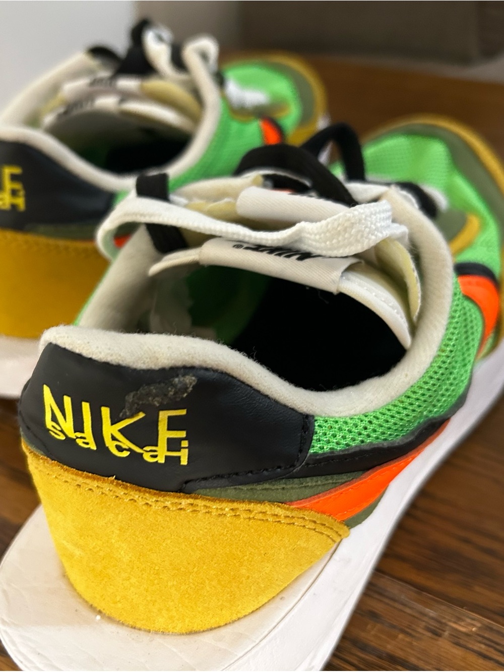 Nike Womens Sacai Green Gusto LD Waffle - Picture 4 of 7
